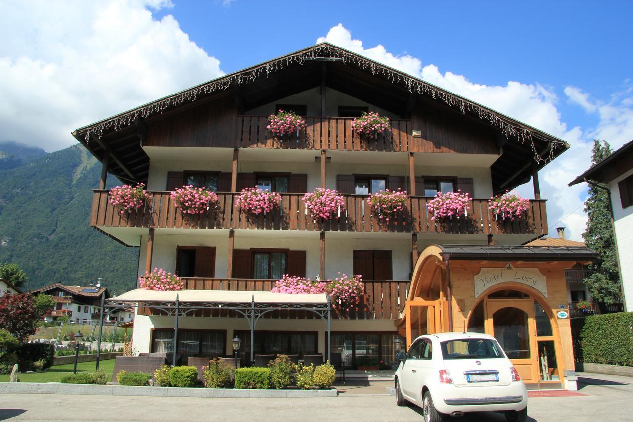 Hotel Lory Pinzolo Kültér fotó